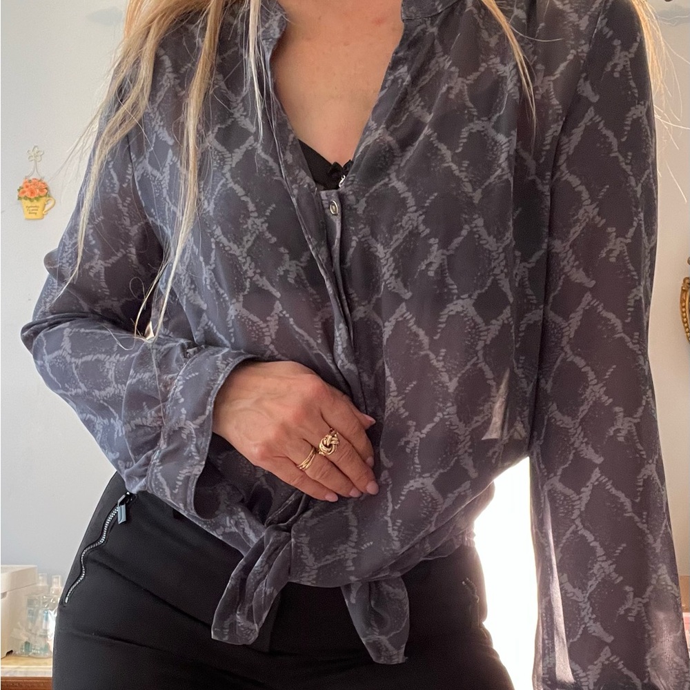Banana Republic Black and Gray Patterned Blouse